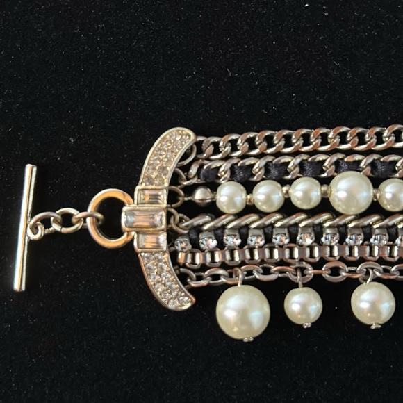 White House Black Market mixed media multi chain faux pearls toggle bracelet - Picture 5 of 9